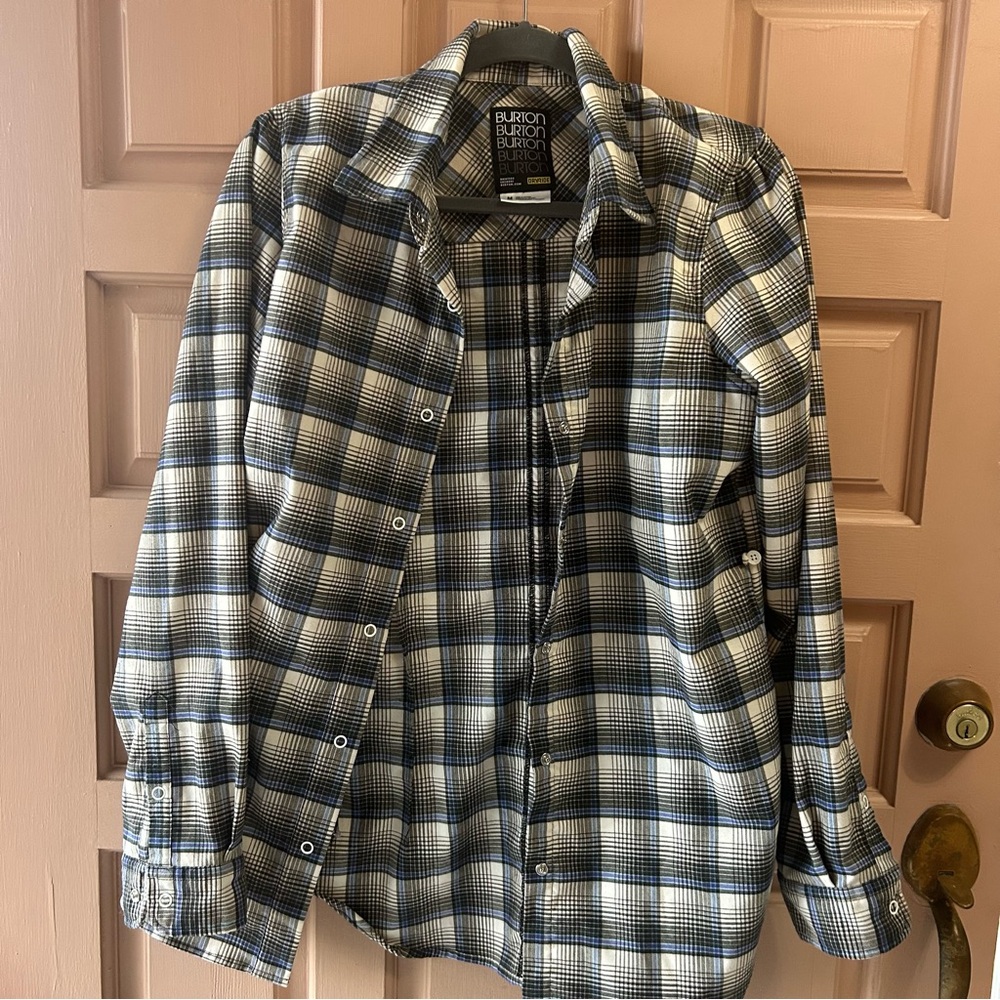 Burton women’s Checkered smooth flannel blue and White Shirt.